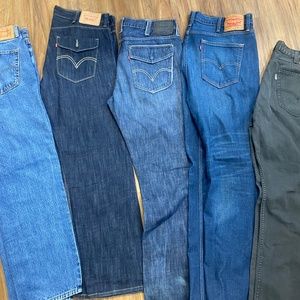 Mens Levi’s bundle (5 pair)
